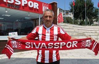Yıllardır sakladığı Şampiyonlar ligi biletine...