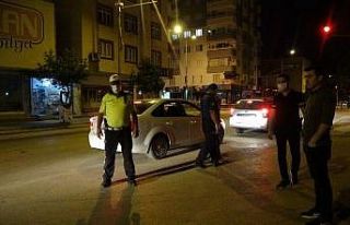 Yoklama kaçakları polis uygulamasından kaçamadı