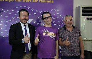 Yüzde 60 görme engelli Halid YKS’de Türkiye birincisi...