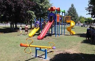 1 liraya kolonya sattılar elde edilen gelirle park...