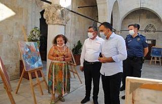 30 yıldır hem yazıyor hem Çiziyor