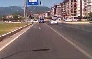 3 jandarmanın yaralandığı kaza anı araç kamerasına...