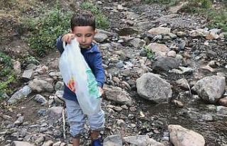 4 yaşındaki Batuhan’dan “Lütfen çevreyi kirletmeyelim”...