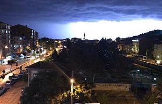 Afyonkarahisar’da gök gürültülü sağanak yağış...