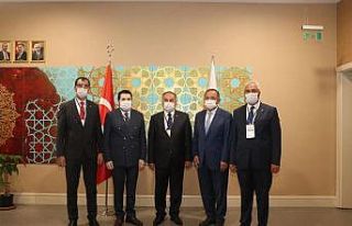Ağrı’da AK Parti’ye geçen belediye başkanlarına...