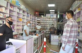 Akçakale’de maske ve sosyal mesafe denetimleri...