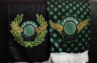 Akhisarspor’da 2 futbolcu ile yollar ayrıldı