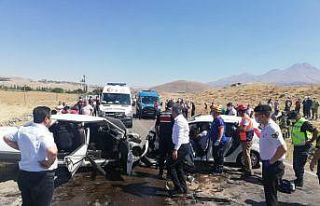 Aksaray’da otomobiller çarpıştı: 1’i ağır...