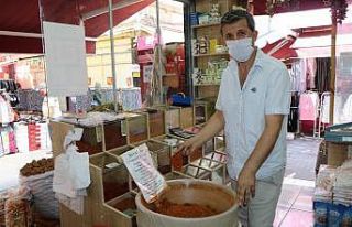 Aktarlar sucuk, köfte ve mangal baharatı siparişine...