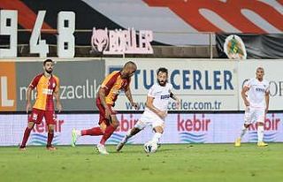 Alanyasporlu futbolcu korona virüse yakalandığı...