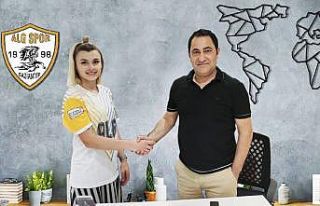 ALGSPOR, Milli kaleci Selda Akgöz’ü transfer etti