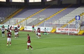 Altayspor ile Bandırmaspor hazırlık maçı yaptı