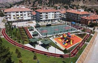 Altındağ park ve ağaçlandırma alanlarıyla göze...