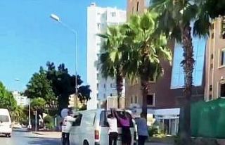 Antalya’da patenli gençlerin tehlikeli yolculukları