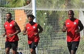 Antalyaspor, turnuvaya 8 eksikle gidiyor