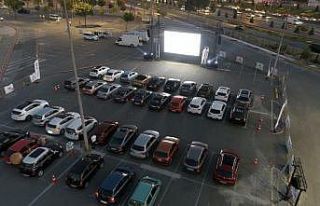 Arabalı Açık Hava Sineması’nda beyaz perdeye...