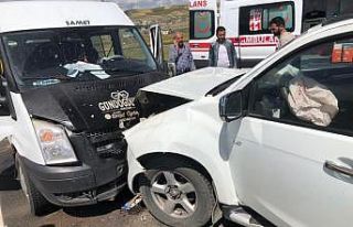 Ardahan’da trafik kazası: 8 yaralı
