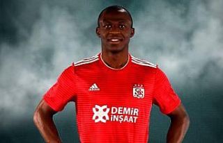 Arouna Kone 1 yıl daha Sivasspor’da