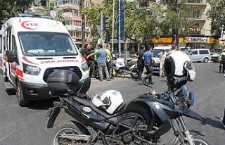 Aydın’da trafik kazası: 2 polis memuru yaralandı