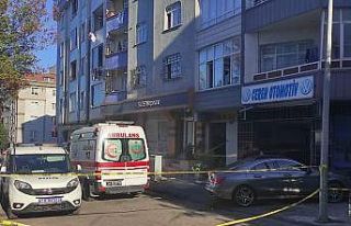 Aynı evde kalan 5 kişi kavga etti: 1 ölü, 1 yaralı