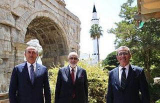 Bakan Çavuşoğlu, Maltalı ve Libyalı mevkidaşlarıyla...