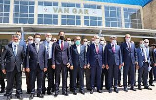 Bakan Karaismailoğlu: “Van bölgesinde 9 milyar...
