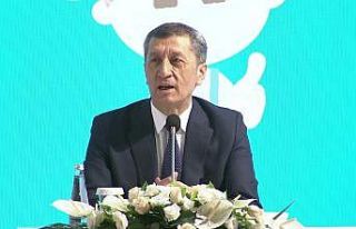 Bakan Selçuk: "21 Eylül’de belirli sınıflarda...