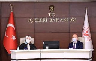 Bakanlar Selçuk ve Soylu’dan kadına yönelik şiddetle...
