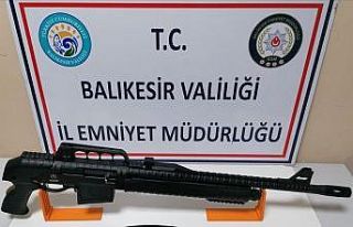 Balıkesir’de 4 adet ruhsatsız silah ele geçirildi