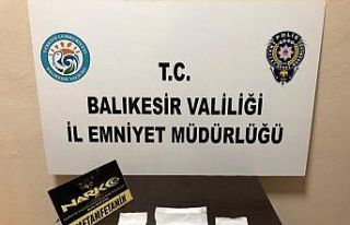 Balıkesir’de polis 8 uyuşturucu şüphelisini...