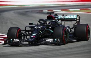 Barcelona’da da Lewis Hamilton zirvede