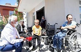 Başkan Başdeğirmen, engelli çiftin yoluna asfalt...