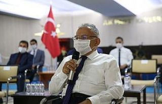 Başkan Büyükkılıç, AK Parti teşkilatlarıyla...