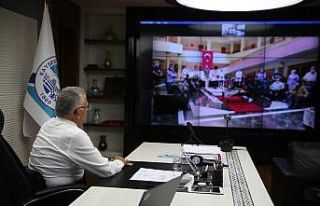 Başkan Büyükkılıç bayramda yaşlıları unutmadı