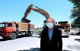 Başkan Çolakbayrakdar: “Biz sadece asfalt dökmüyoruz,...