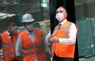 Başkan Özlü, cam fabrikasında incelemelerde bulundu