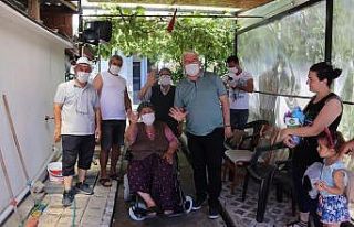 Başkan Rasim Yüksel’den, Sebile Teyze’ye bayram...