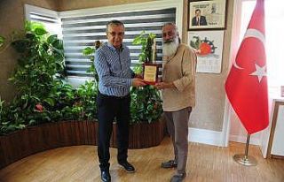 Başkan Topaloğlu, Hintli heykeltraşı ağırladı