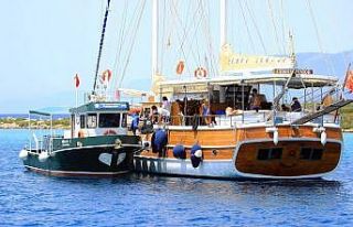 Bayram teknelerden 109 bin 230 kilo katı atık toplandı