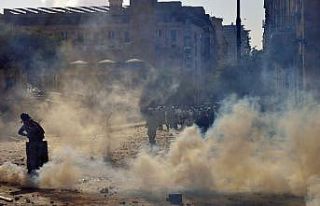 Beyrut’taki protestolar sırasında 1 polis öldü,...
