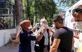 Bisikletli dede otomobile böyle çarptı