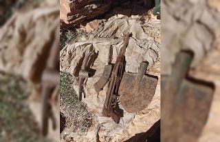Bitlis’te araziye gömülü Kalaşnikof bulundu