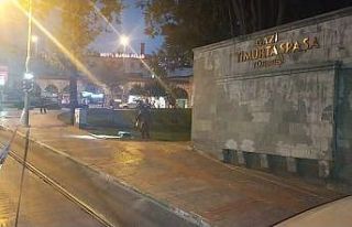 Bursa’da boş valiz bomba imha ekiplerini harekete...