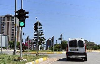 Büyükşehir Belediyesi, 20. Caddedeki kavşağa...