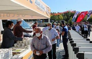 Büyükşehir’den 15 bin kişiye Aşure ikramı