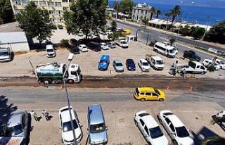 Büyükşehirden kayganlaşan yola anında müdahale