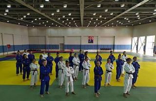 Büyükşehrin milli sporcuları Trabzon’da kampa...