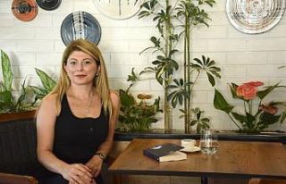 “Çek Elini Kalbimden” romanı, aşkı ve nefreti...