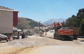 Çelikhan’da alt ve üst yapı çalışması
