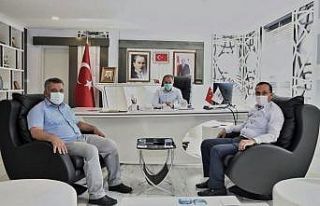 Dağtekin, Belediye Başkanı Kılınç ile bir araya...
